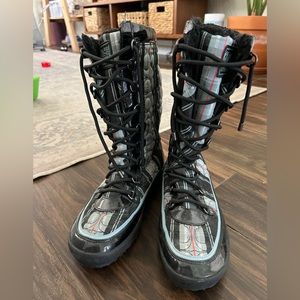 Coach Peggey Tartan / Plaid Winter Snow Boots - Black / Red / Gray Blue